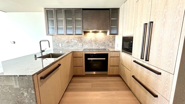 Building Photo - Available Now -- Brand New 2 Bedroom, 2 Ba...