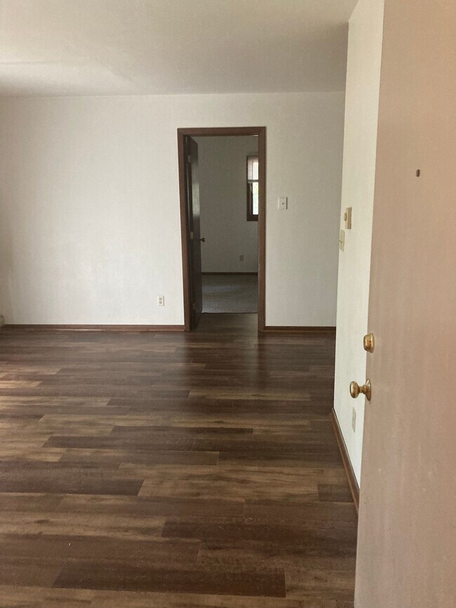 Building Photo - One bedroom apartment with balcony