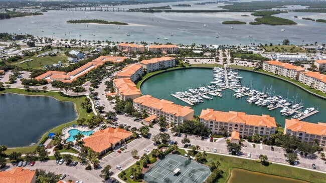 Building Photo - 23 Harbour Isle Dr W