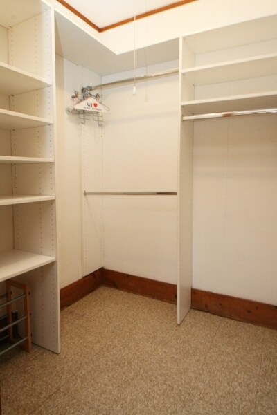 Building Photo - 82 Winsor Pl