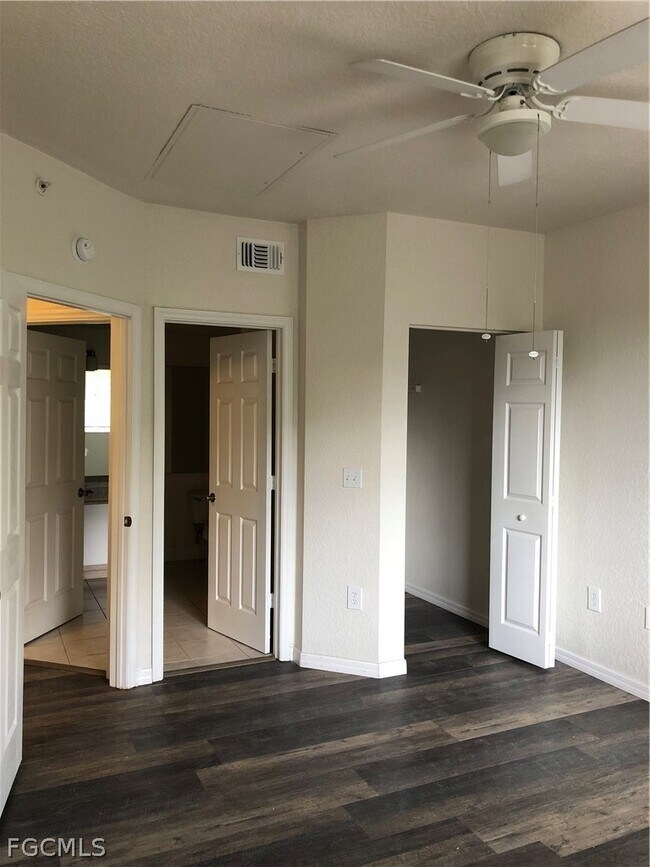 Building Photo - 6341 Aragon Way