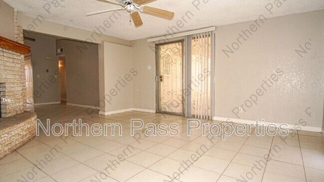 Building Photo - 244 Mardi Gras Dr