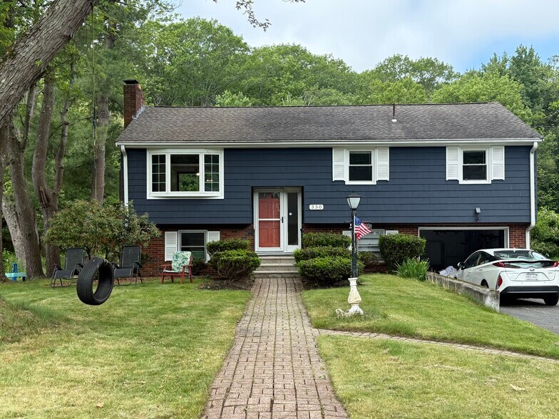 Building Photo - 32 Swains Pond Ave