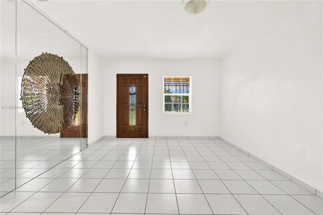 Building Photo - 7435 SW 34th St