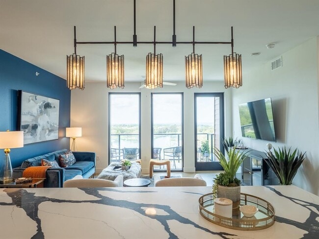 Building Photo - 1701 Simond Ave Ave