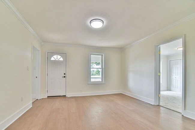 Building Photo - Charming Renovated Home on Acreage — Minutes from Town