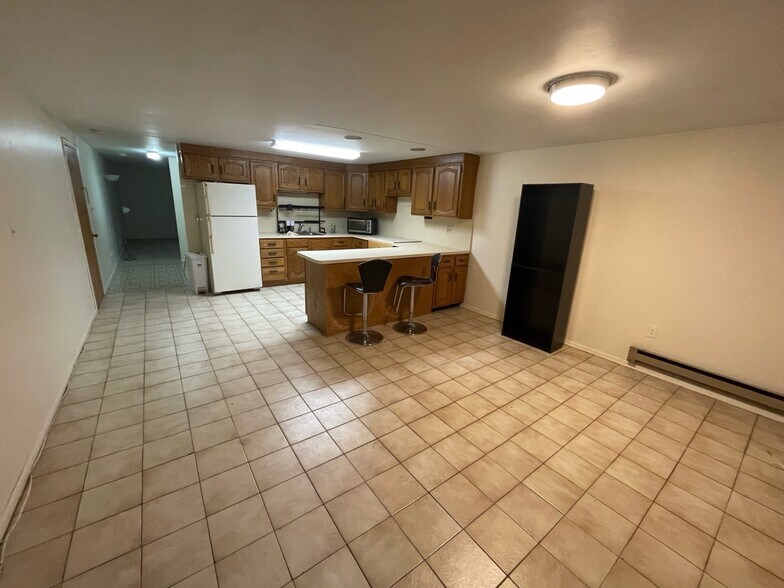 Building Photo - 27 Bartha Ave