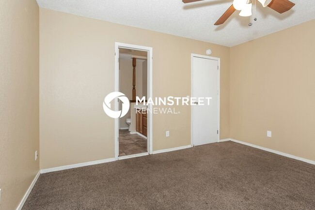 Building Photo - 9313 S Land Ave