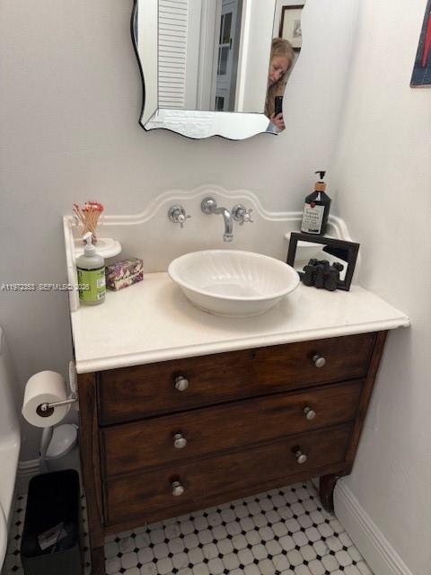 Building Photo - 1300 Lincoln Rd