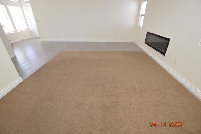 Building Photo - 9330 Cool Creek Ave