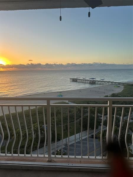 Primary Photo - 328 N Ocean Blvd