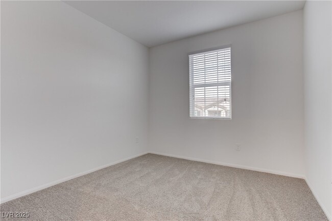 Building Photo - 618 Bellus Pl