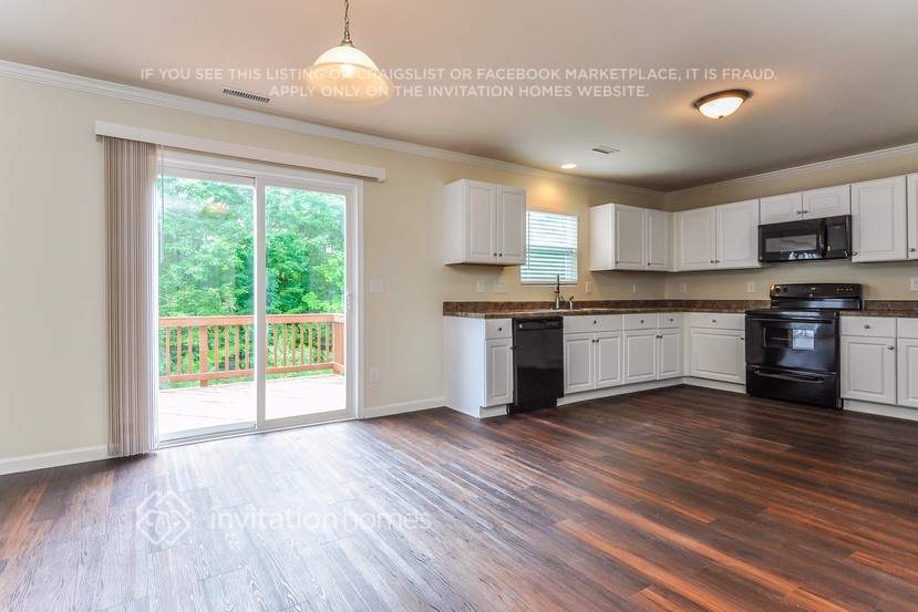 Building Photo - 251 Chadford Pl