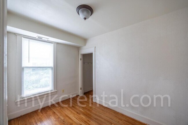 Building Photo - 4306 Fisher St