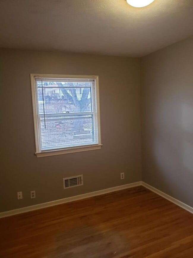 Building Photo - COMING SOON- Great location and layout for families or roomates, 3 bed 1.5 bath $1,825