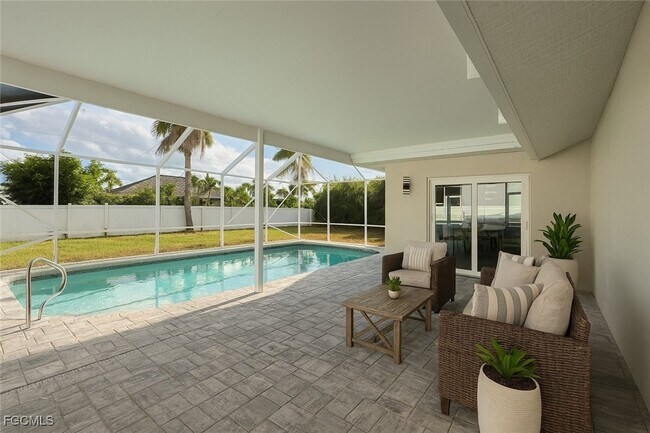 Building Photo - 2210 SE 27th Terrace