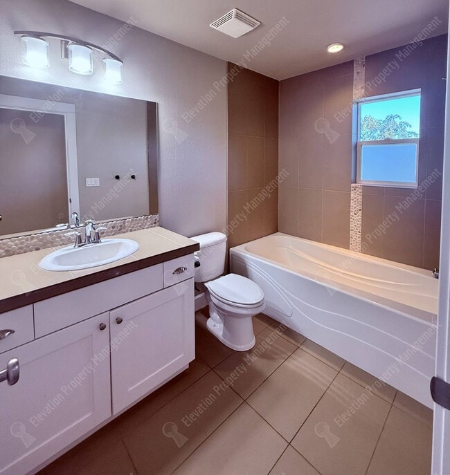 Building Photo - Modern 3 BR home in NE Bend near Orchard Park