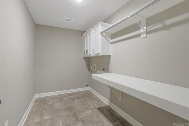 Building Photo - 30 Chesapeake Dr