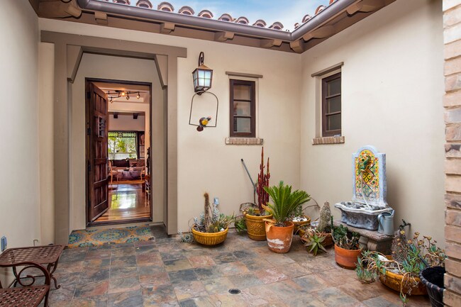 Building Photo - Luxurious Tuscan Villa - 3/3.5 Includes Private Casita in Goleta Bluffs!