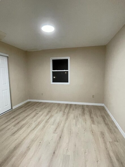 Building Photo - 6856 Garden Terrace Rd