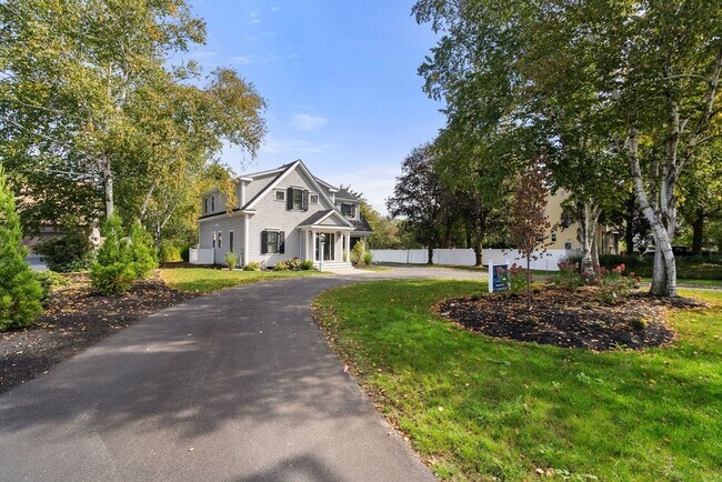 Building Photo - 764 Neponset St