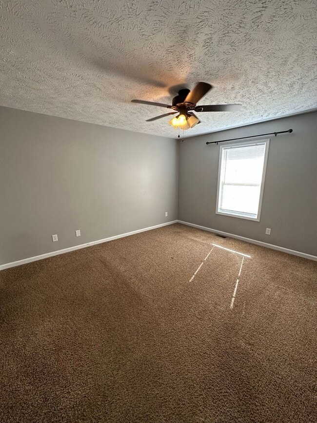 Building Photo - 1009 Bobcat Dr