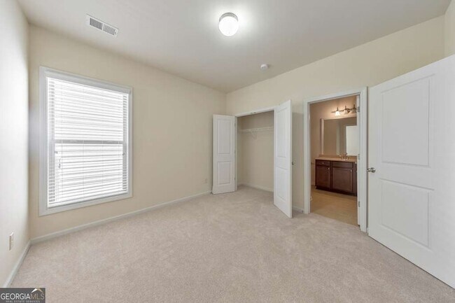 Building Photo - 4990 Brierstone Dr