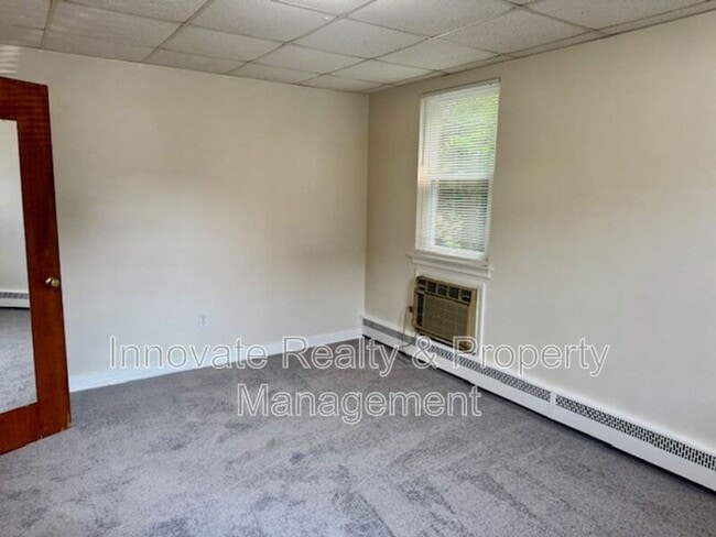 Building Photo - 941 Afton St