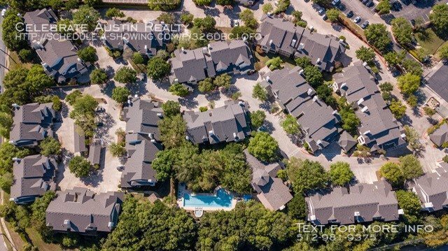 Building Photo - Somerset Townhomes