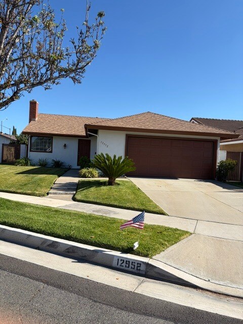 Building Photo - 12952 Andy Dr