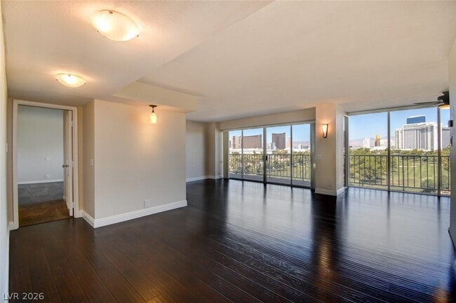 Building Photo - 3111 Bel Air Dr