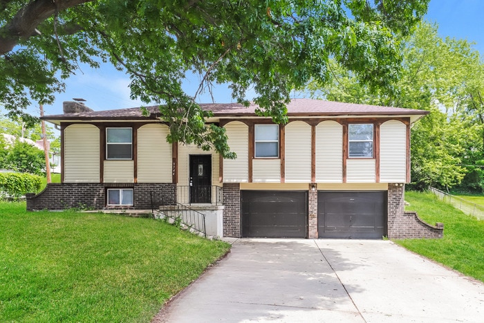 Primary Photo - 9744 NW Overhill Dr
