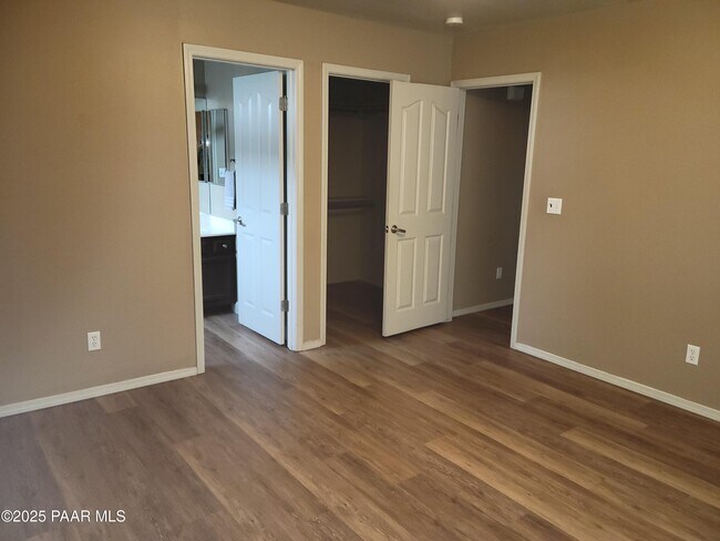 Building Photo - 8101 E Dust Devil Dr