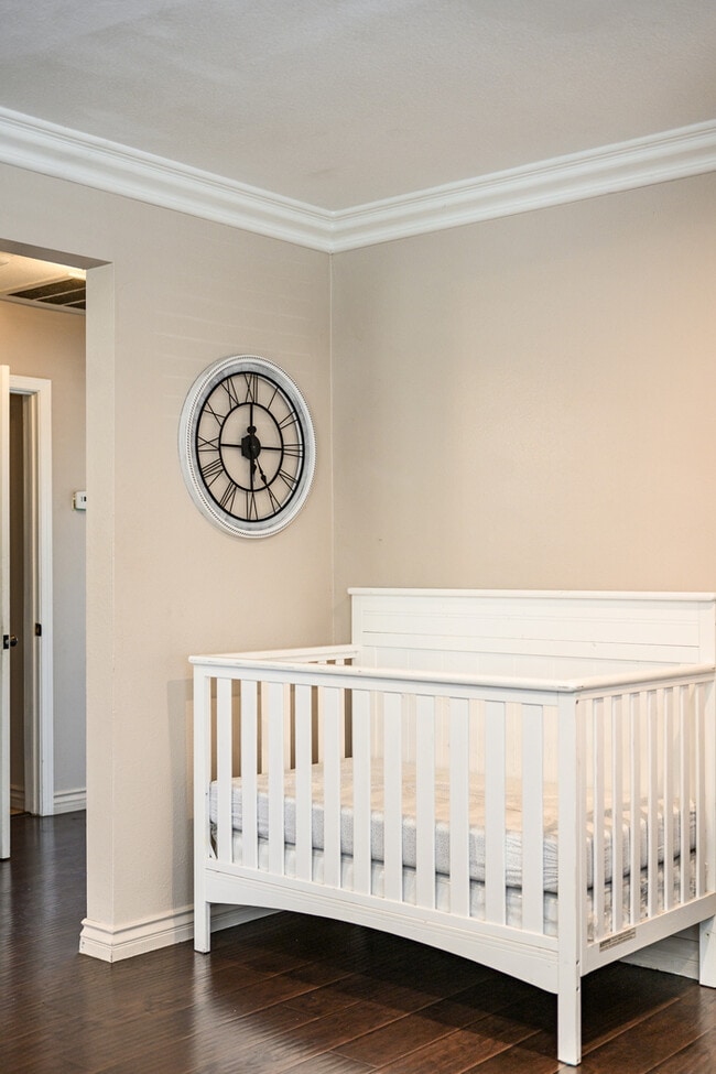Building Photo - Fully Furnished 2BR Home with Crib — Mid-T...