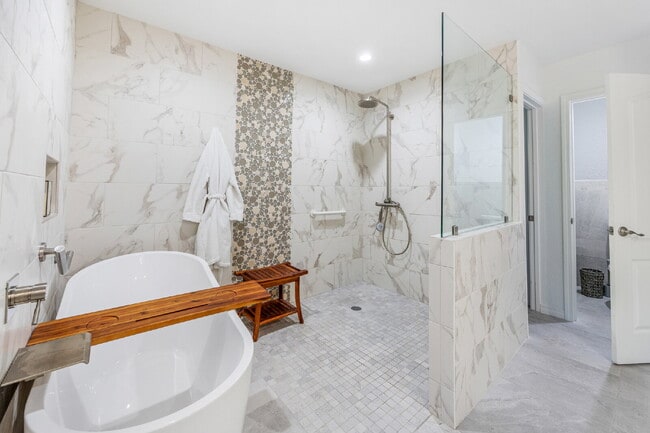 Building Photo - "Coastal Elegance Awaits: Spacious 4-Bed Oasis with $400.00 Off First Full Months Rent!"