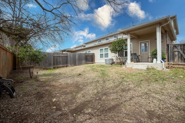 Building Photo - 1124 La Conterra Blvd