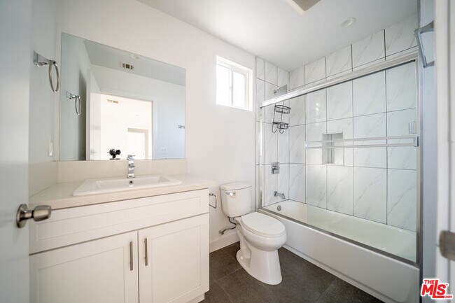 Building Photo - 5746 Elmer Ave