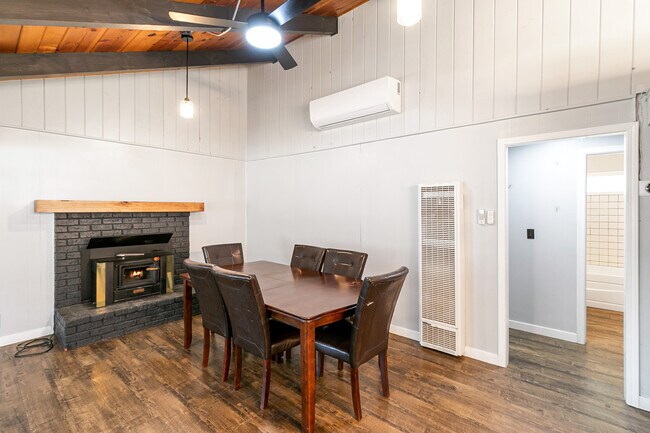 Building Photo - 108 Greenspot Blvd