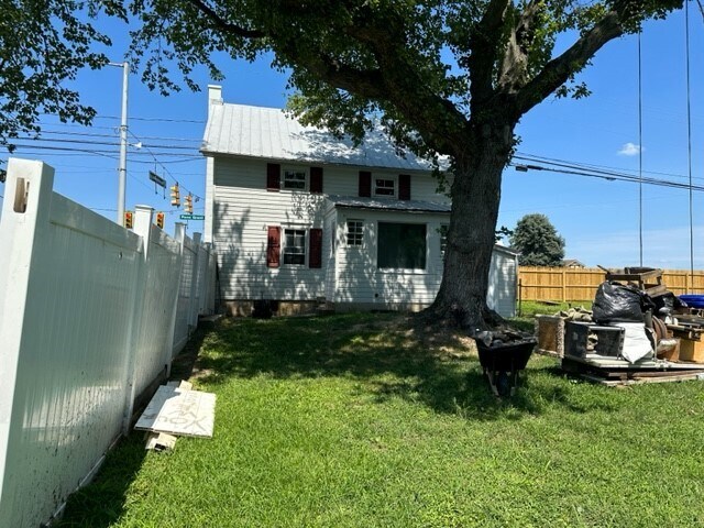 Building Photo - 702 Penn Grant Rd