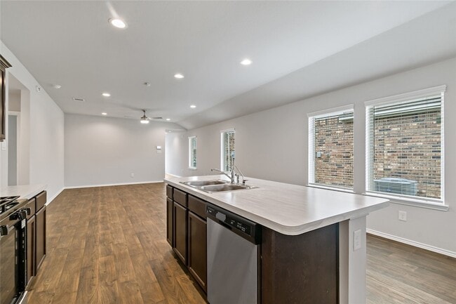 Building Photo - 2327 Pettingell Wy