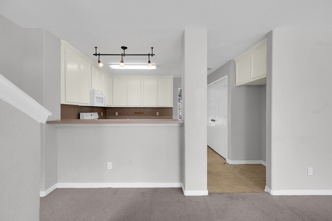 Building Photo - 135 Binnacle Ct