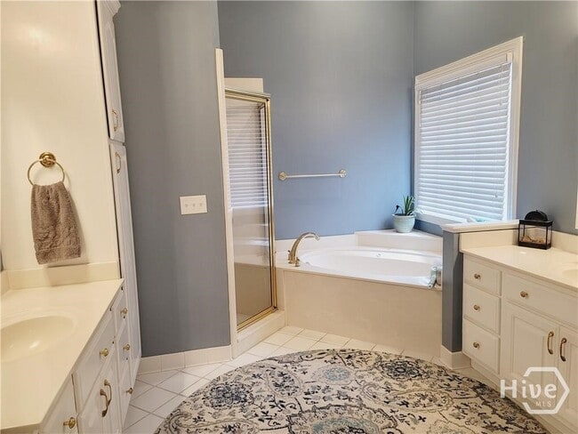 Building Photo - 104 Red Bluff Run