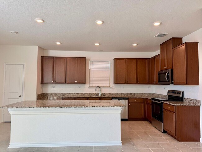 Building Photo - 8014 Canyon Wren Pk