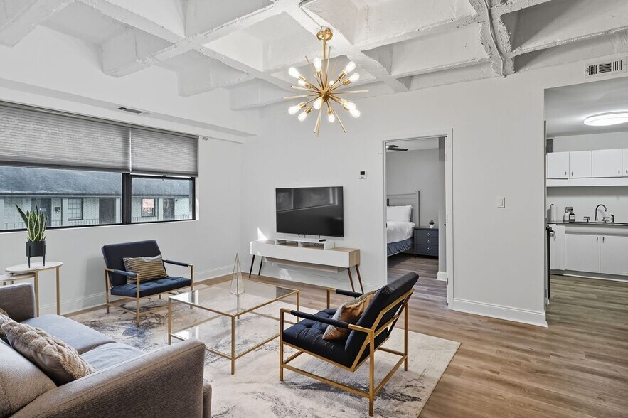 Building Photo - 3645 Peachtree Rd NE