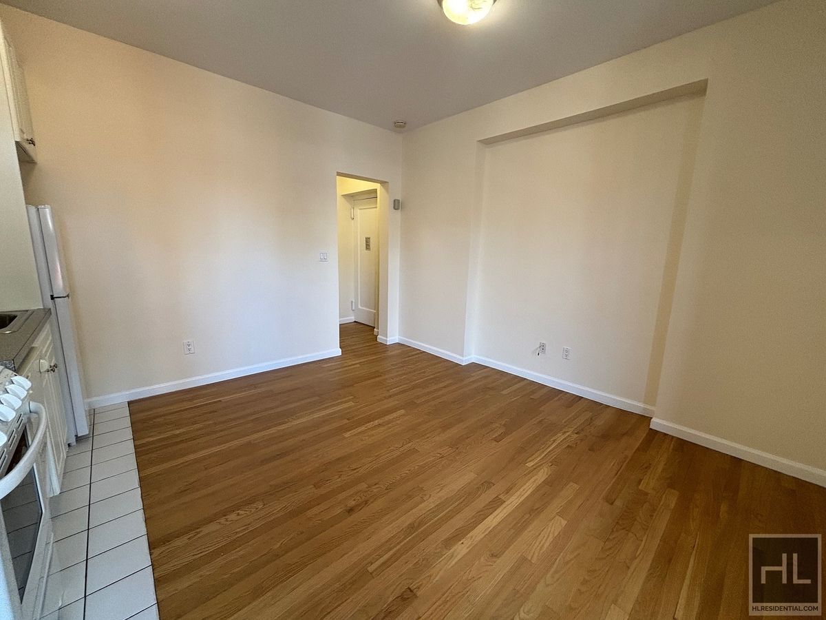 Building Photo - WEST 72 STREET