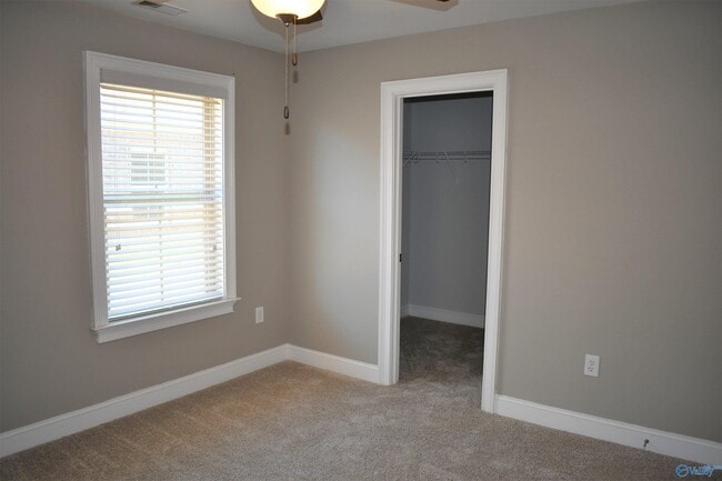 Building Photo - 104 Kinglet Wy