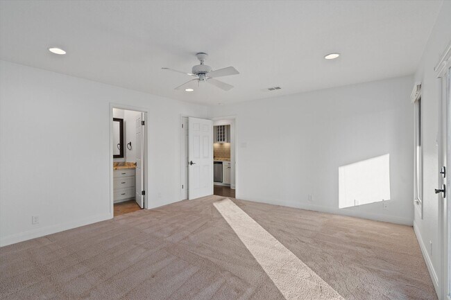 Building Photo - 106 Confidence Cove