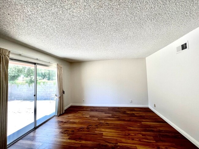 Building Photo - Beautiful 4 Bedroom Single Family Home for Lease in Rancho Cucamonga