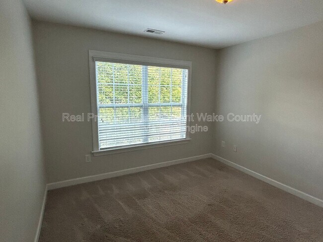 Building Photo - 142 Bexley Way