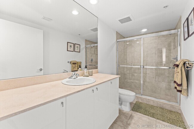 Building Photo - 1551 N Flagler Dr